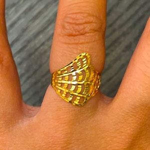 18k Gold Ring